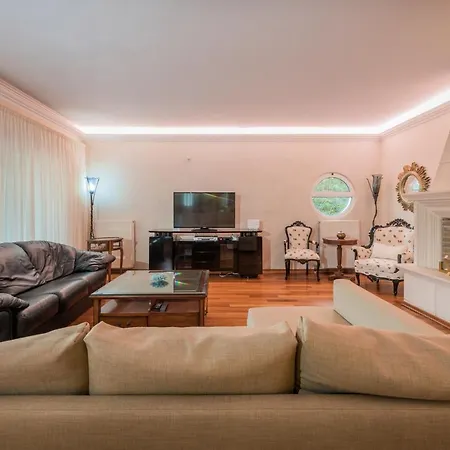 Eleni's Family * 拉加纳斯