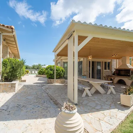 Eleni's Family Villa