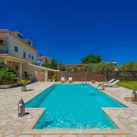 Eleni's Family Villa Laganas