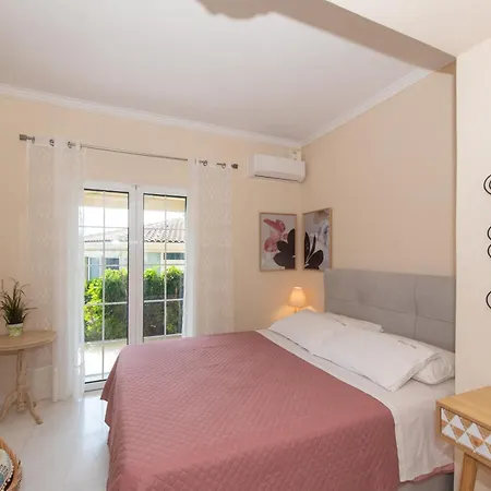 Eleni's Family Villa Laganas