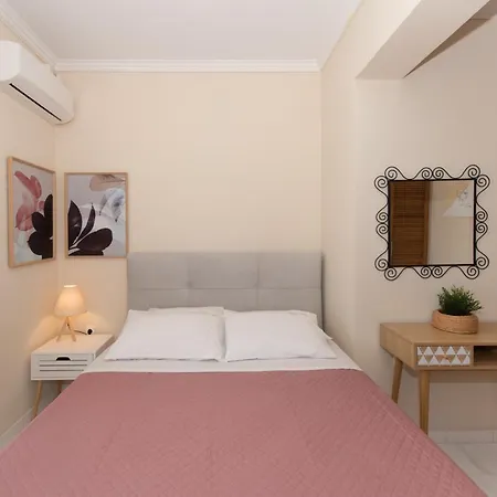 Eleni's Family Villa