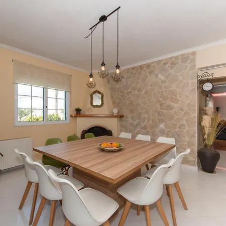 Villa Eleni's Family Laganas