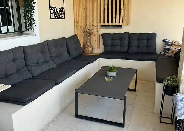 Eleni's Family Villa *
