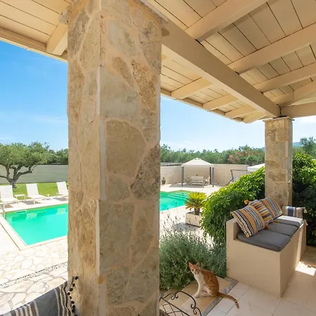 Eleni's Family * Λαγανάς