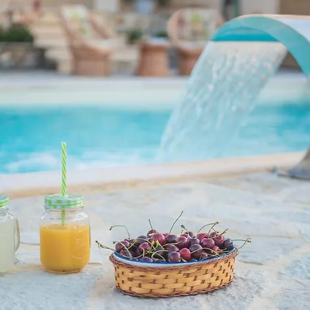 Eleni's Family * Лаганас